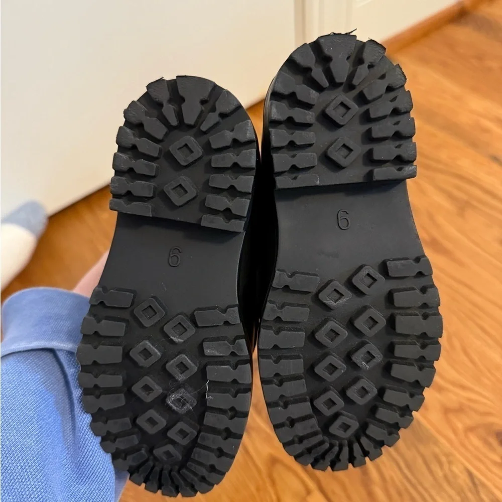 Gap Kids Toddler Black Loafers with Gold Detail Size 9